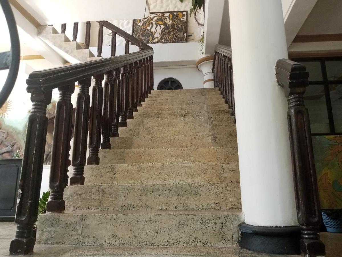 Manidi Villa 乌纳瓦图纳 外观 照片